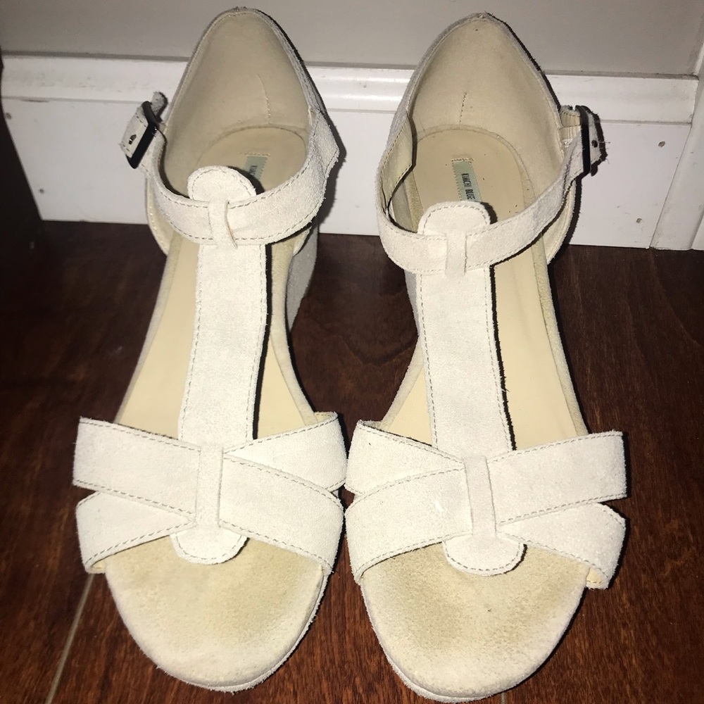 Kimchi Blue Brand Suede T Strap Wedge Sandals